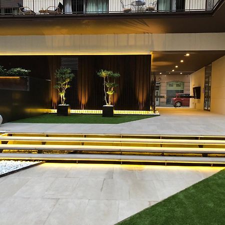Apartamenticos Plaza Del Pilar I Zaragoza Exteriör bild
