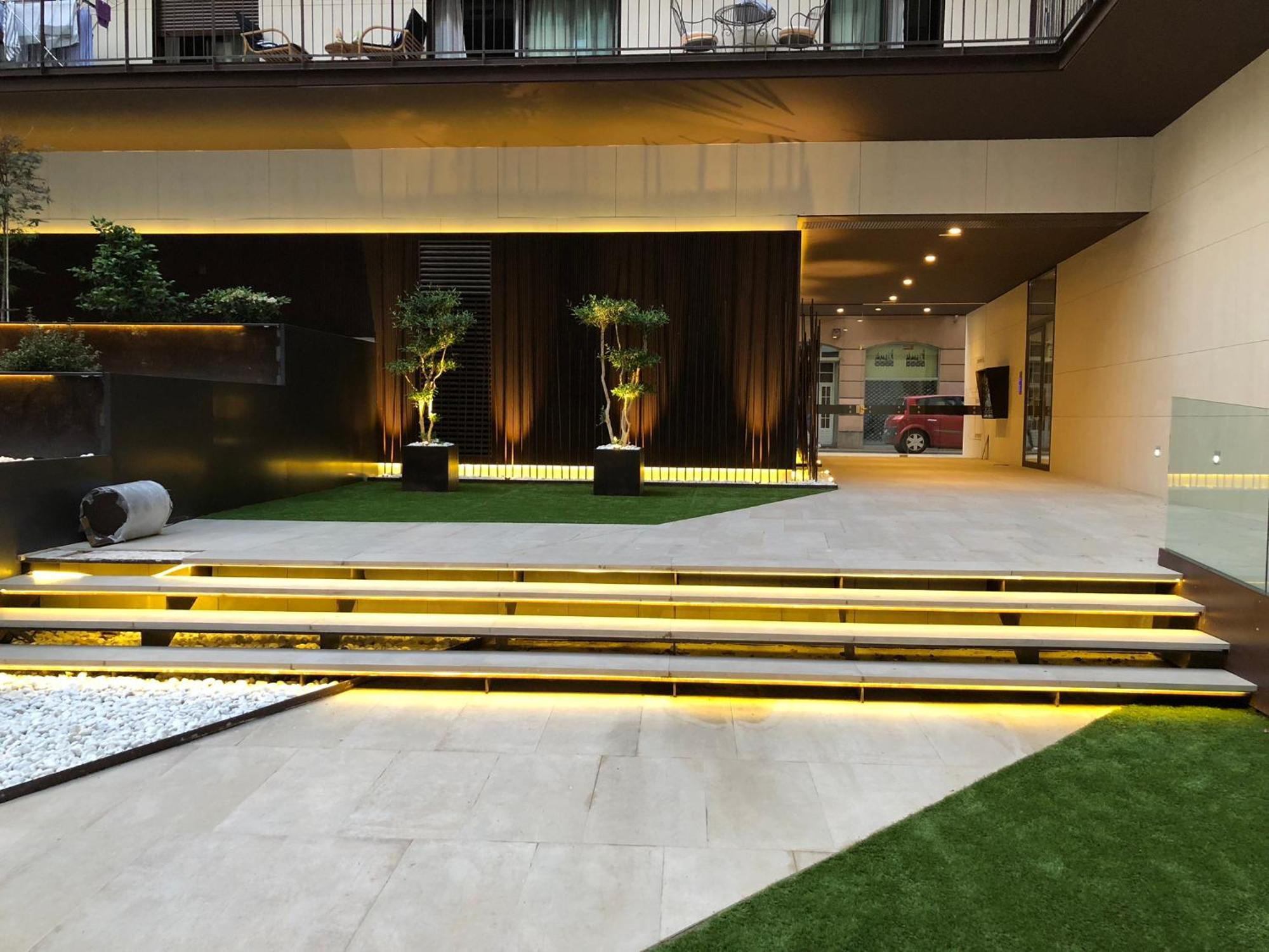 Apartamenticos Plaza Del Pilar I Zaragoza Exteriör bild